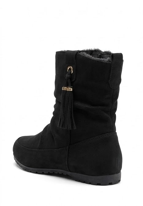 Primark Black Fur-Lined Slouch Ankle Boots with Tassel