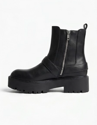 New Look Black Chunky Chelsea Boots with Buckle Straps
