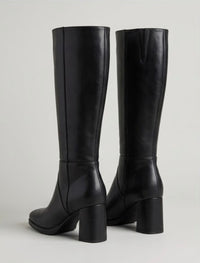 Boohoo Black Square Toe Knee-High Block Heel Boots