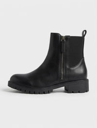 Linzi Black Side Zip Chelsea Boots
