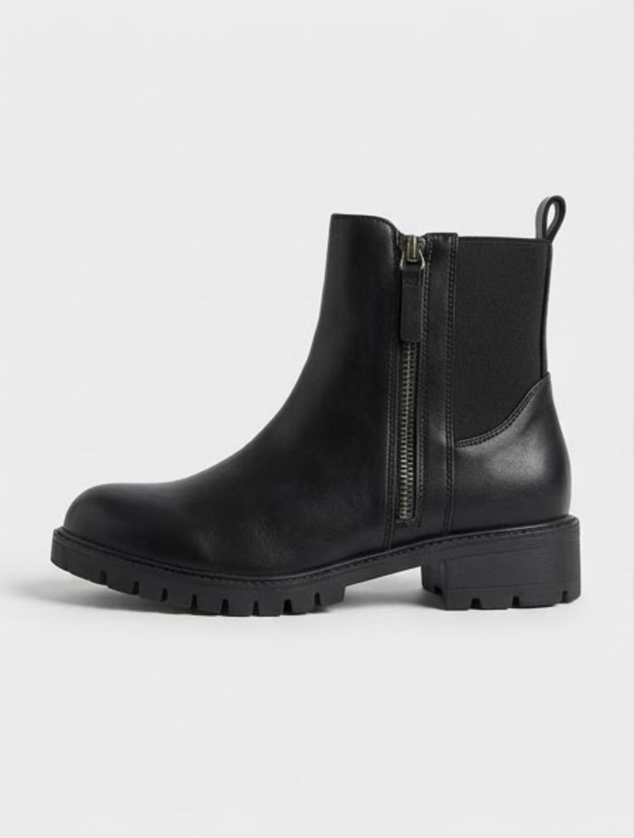 Linzi Black Side Zip Chelsea Boots