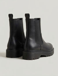 Claudia Ghizzani Black Smooth Chelsea Boots