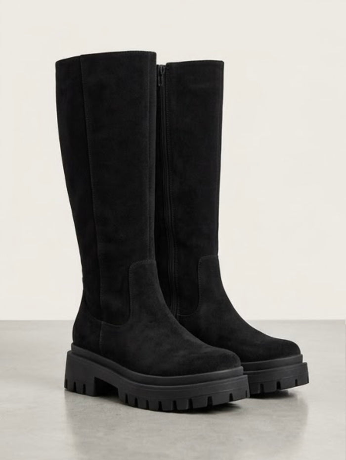 Boohoo Wide Fit Black Suede-Effect Knee-High Chunky Cleated Sole Boots