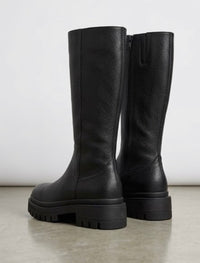 Boohoo Black Pebbled Knee-High Chunky Cleated Sole Boots